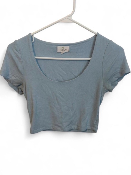 live in the moment Tops - Live in the Moment Baby Blue Scoop Neck Cropped Tee Size Small